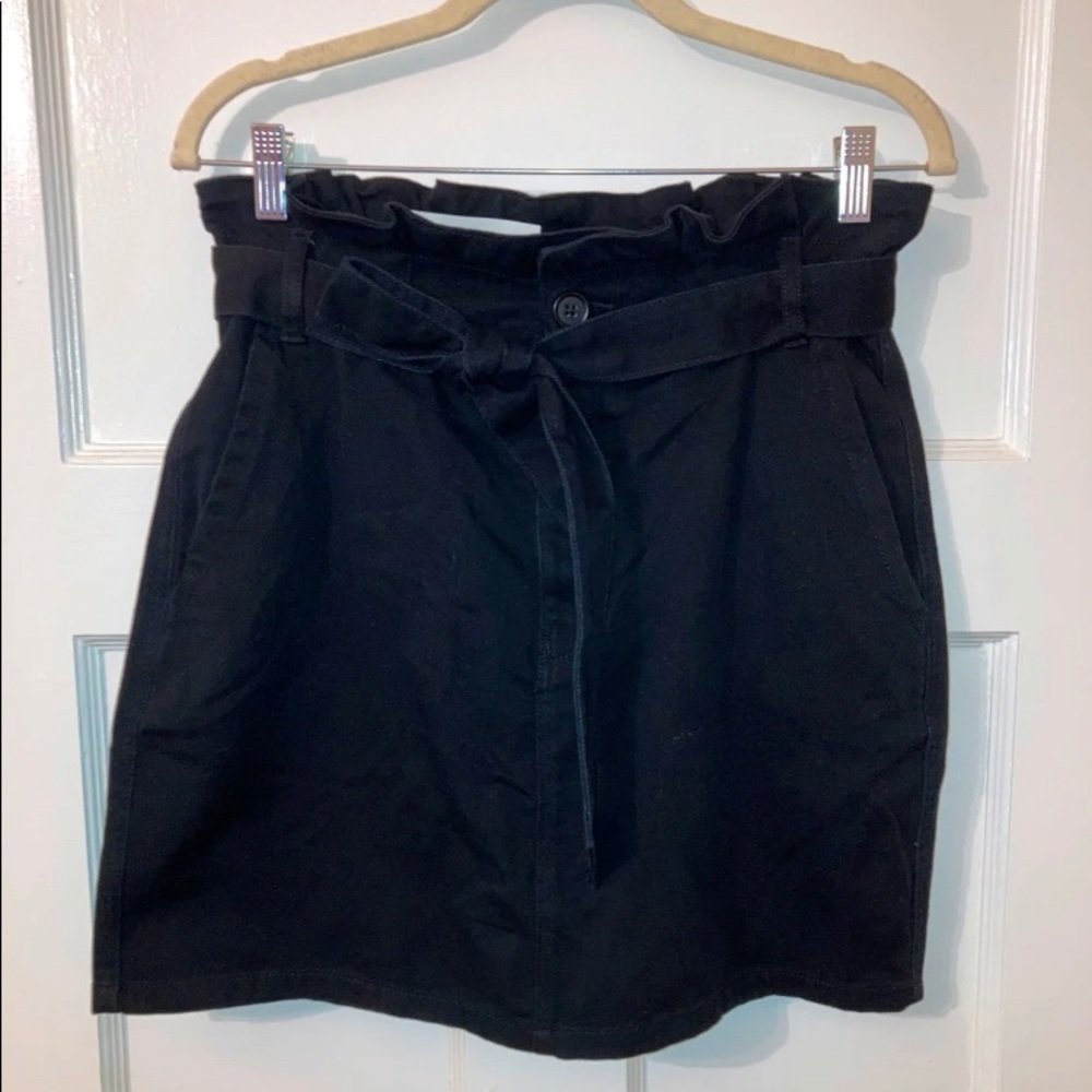 NWT H&M denim belted skirt